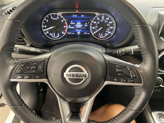 2022 Nissan Sentra SV photo 11