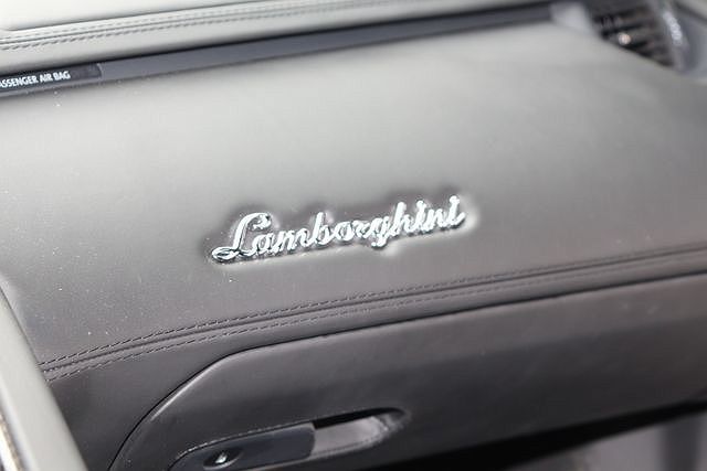 2015 Lamborghini Aventador LP700 image 13