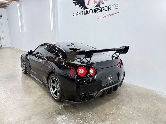2010 Nissan GT-R