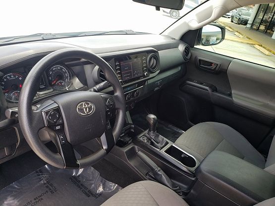 2022 Toyota Tacoma V6 photo 10