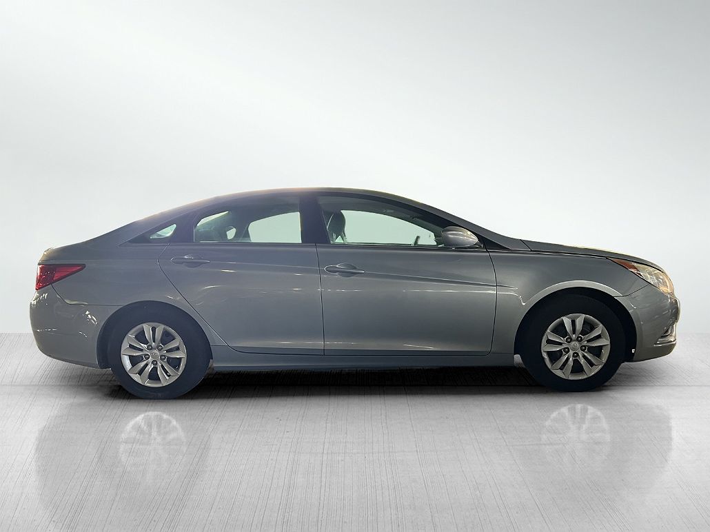 2012 Hyundai Sonata GLS image 3