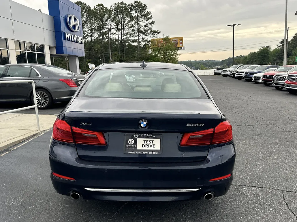 2018 BMW 5 Series 530i xDrive image 4