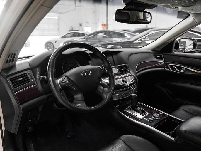 2018 Infiniti Q70