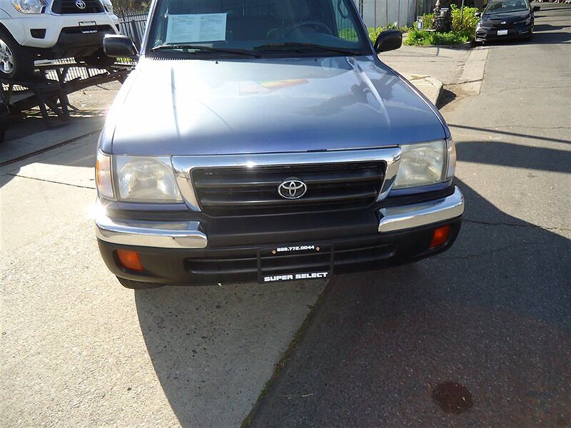 1999 Toyota Tacoma null image 2