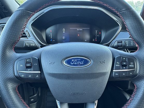 2024 Ford Escape ST-Line photo 5