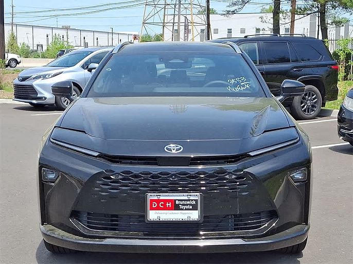 2025 Toyota Crown Signia