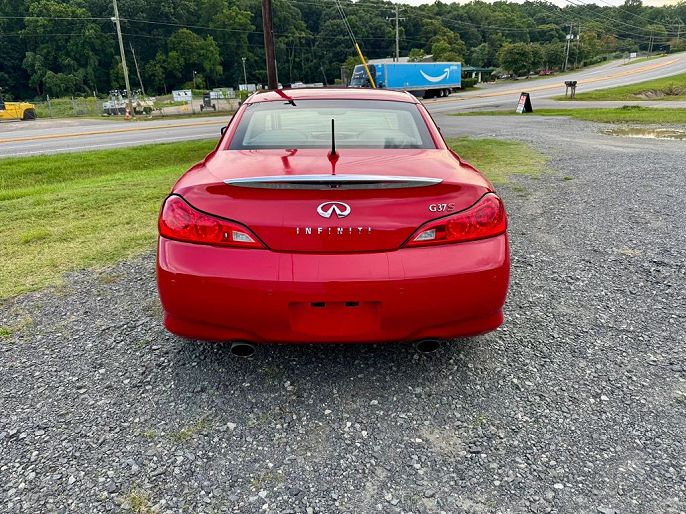 2010 Infiniti G37