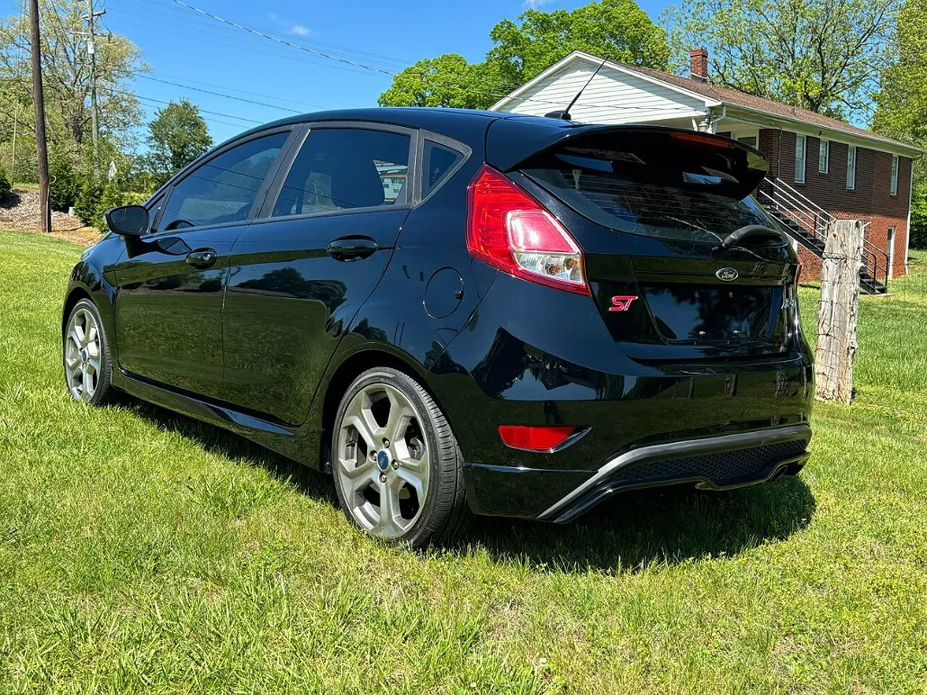 2017 Ford Fiesta ST image 1