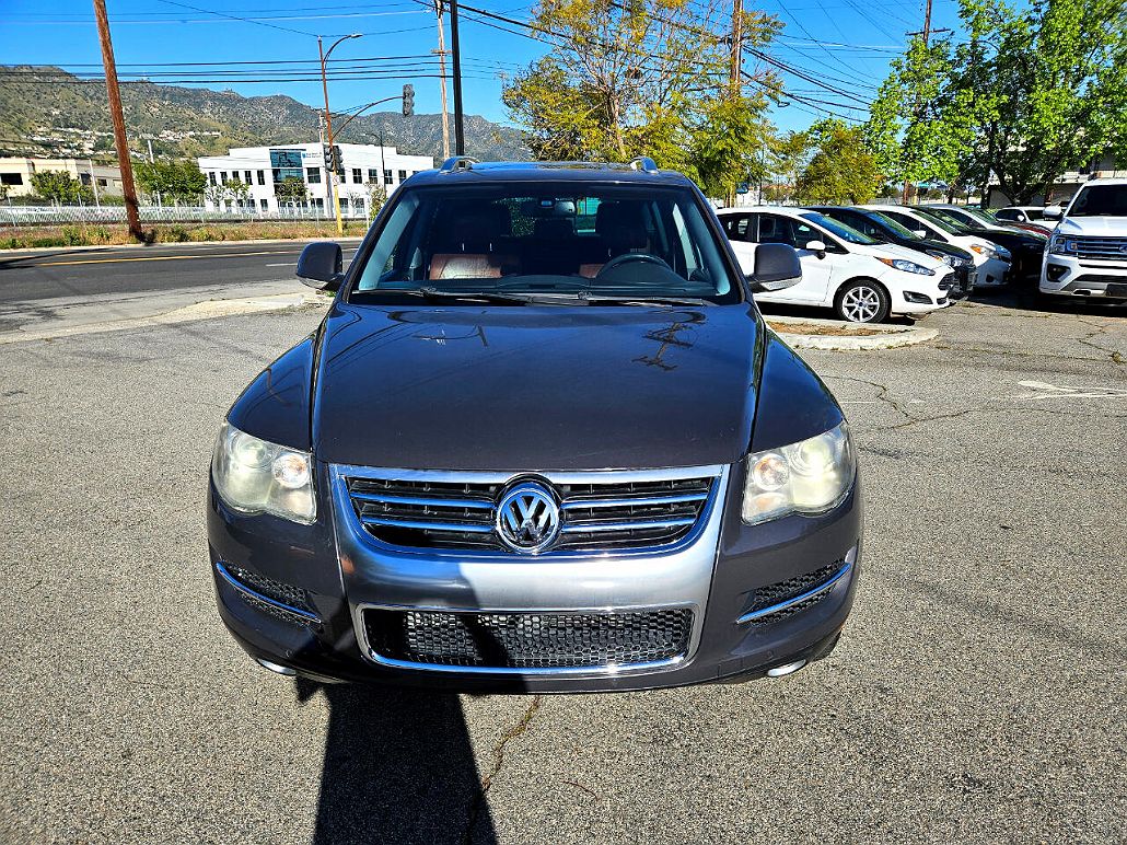 2008 Volkswagen Touareg null image 2
