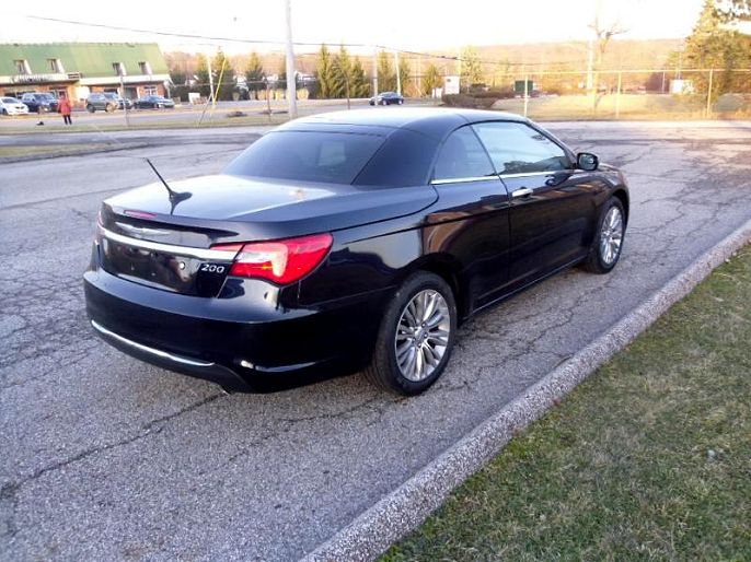 2012 Chrysler 200