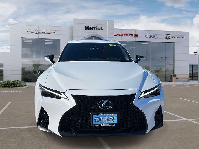 2023 Lexus IS