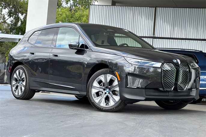 2025 BMW iX