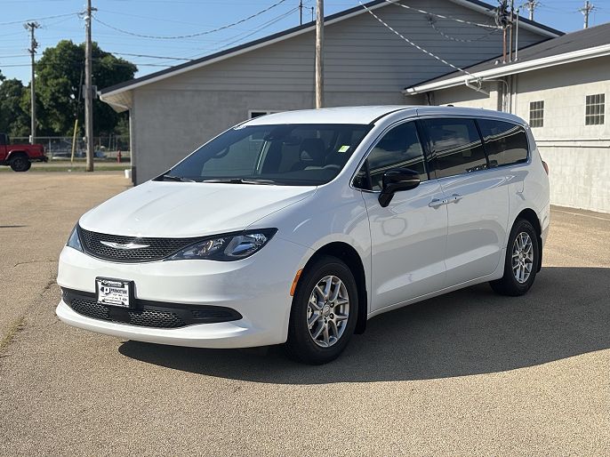 2025 Chrysler Voyager