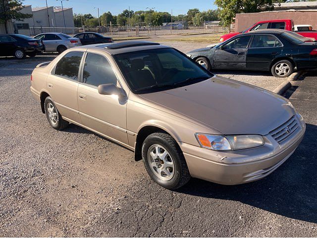 1999 Toyota Camry CE image 0