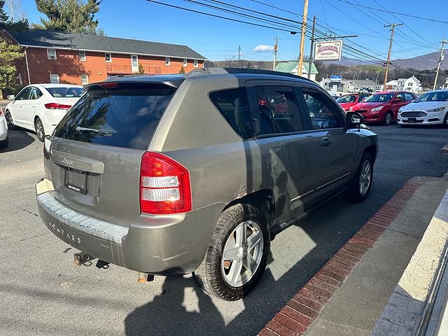 2008 Jeep Compass Sport image 4