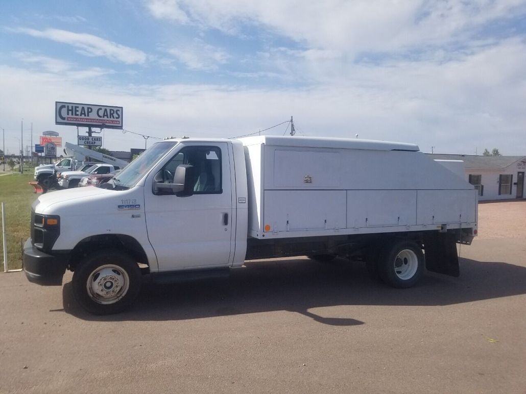 2012 Ford Econoline E-450 image 0