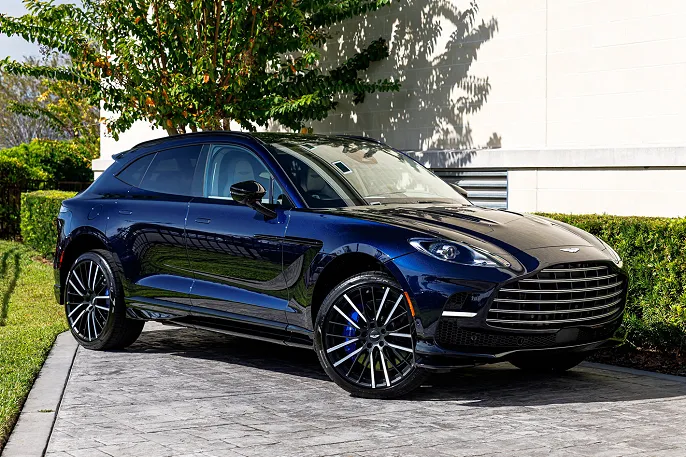 2026 Aston Martin DBX