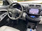2014 Toyota RAV4 EV image 16