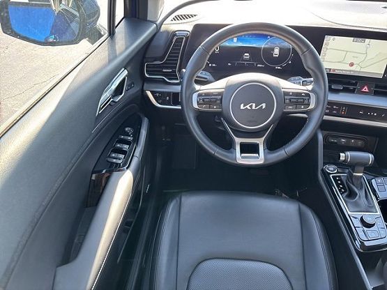 2025 Kia Sportage SX photo 11