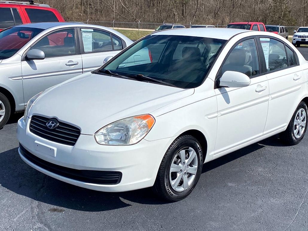 2009 Hyundai Accent GLS image 0