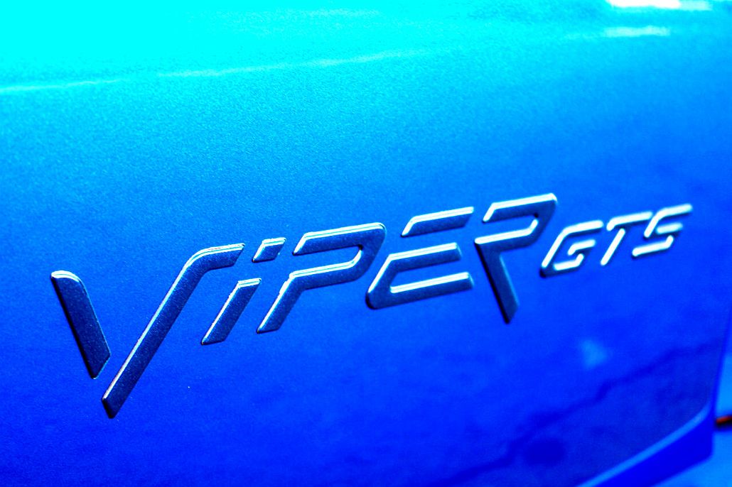 1997 Dodge Viper GTS image 4