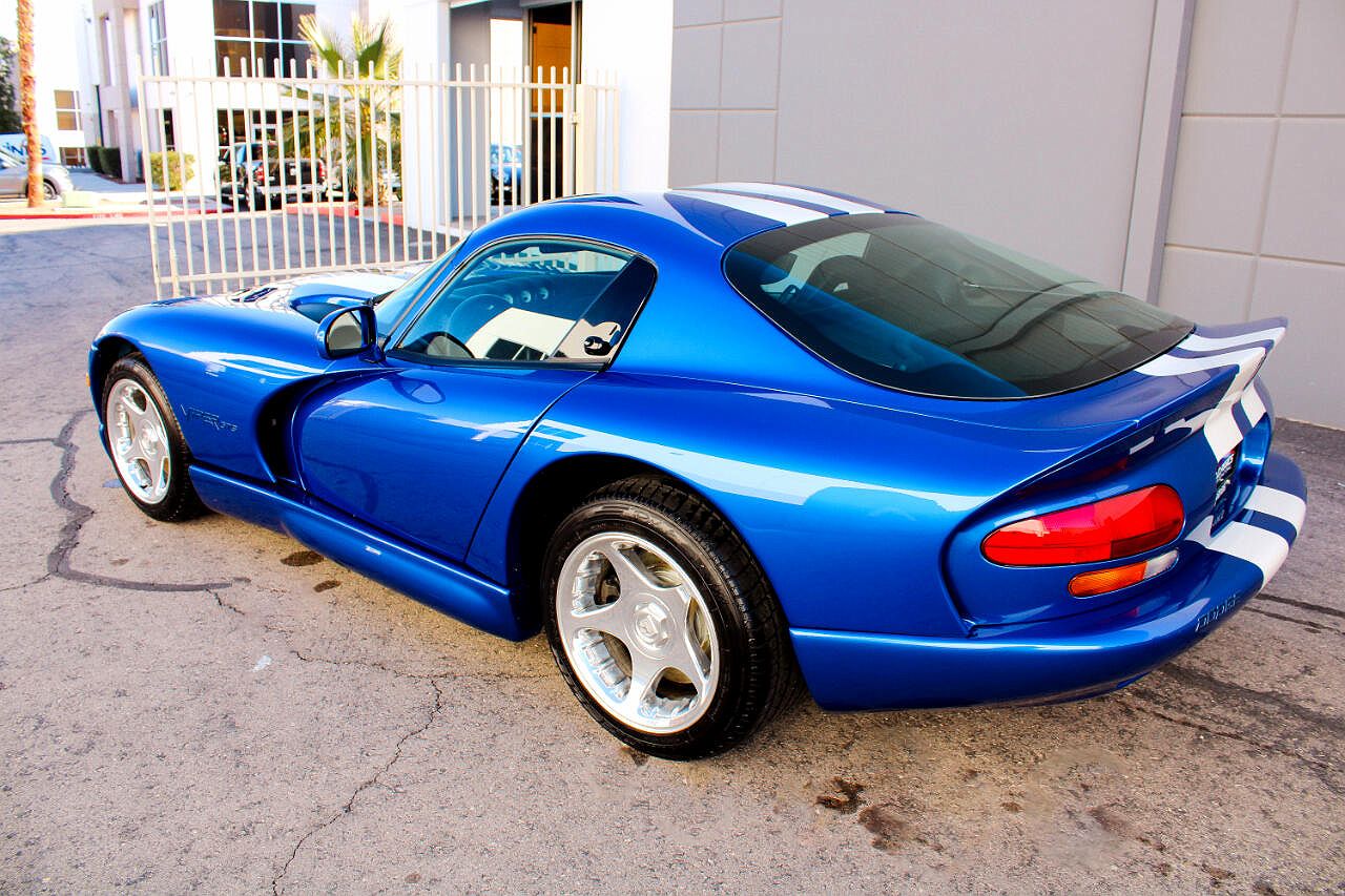 1997 Dodge Viper GTS image 7