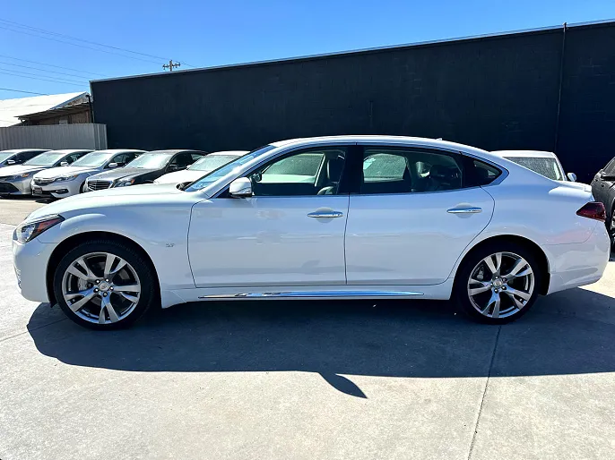 2015 Infiniti Q70