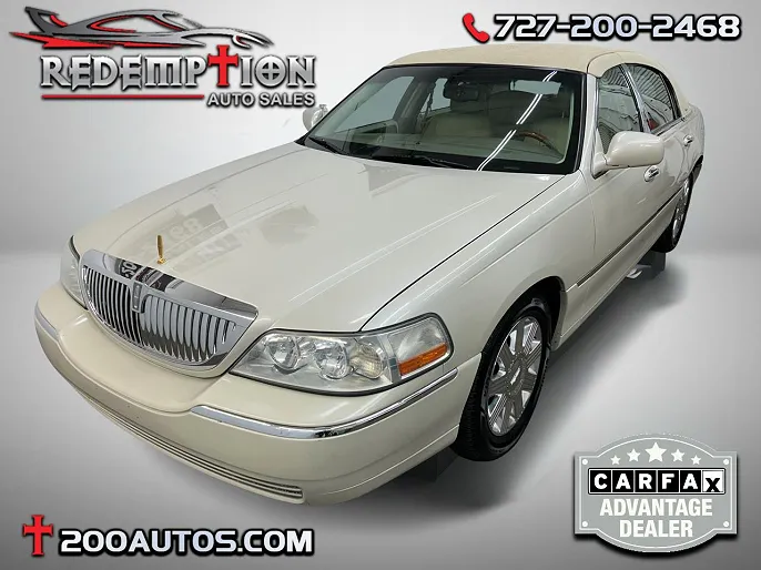 2004 Lincoln Town Car