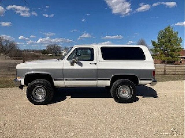 1989 GMC Jimmy null image 0