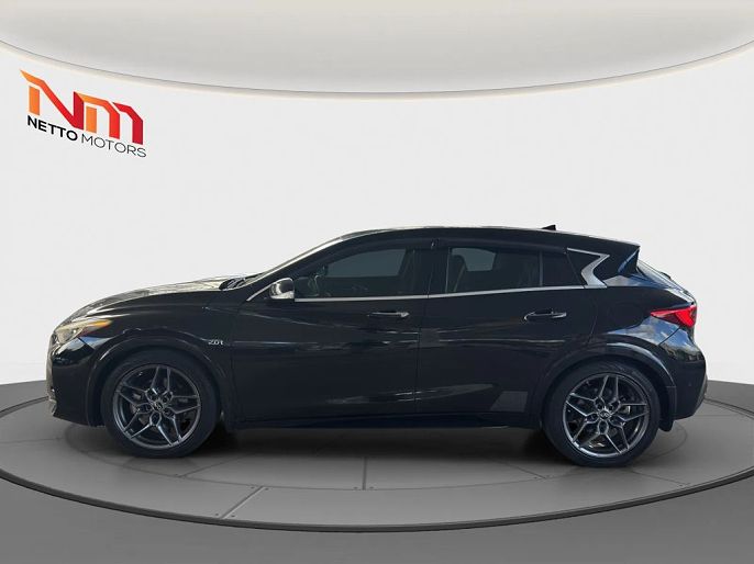 2017 Infiniti QX30