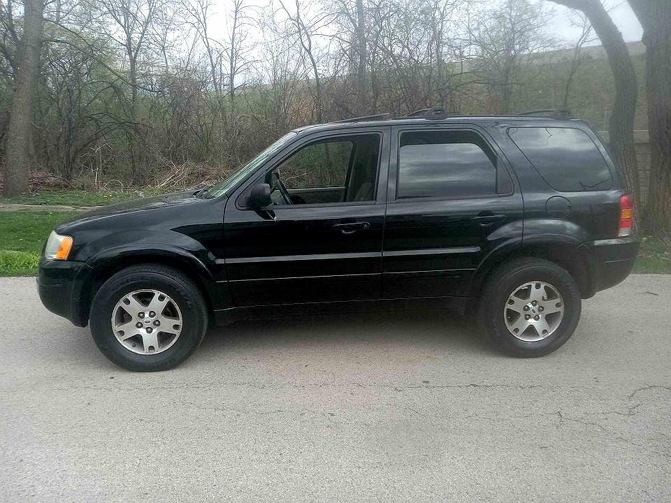 2004 Ford Escape Limited image 1