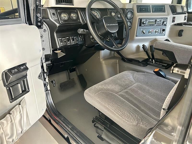 1999 AM General Hummer