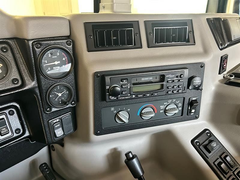 1999 AM General Hummer