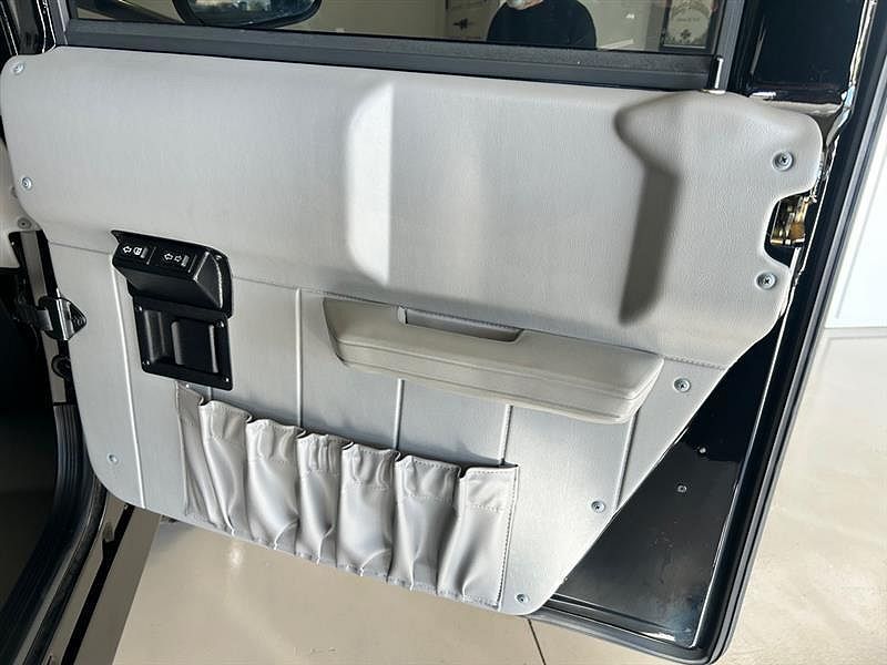 1999 AM General Hummer