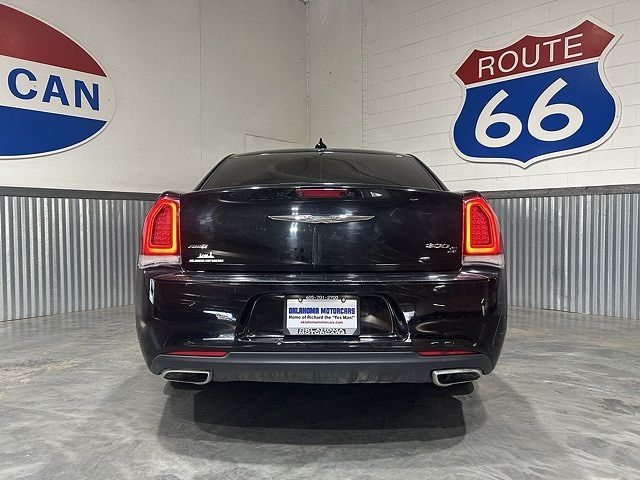 2018 Chrysler 300