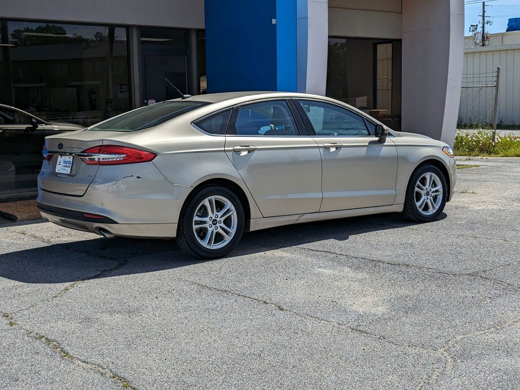 2018 Ford Fusion SE image 4