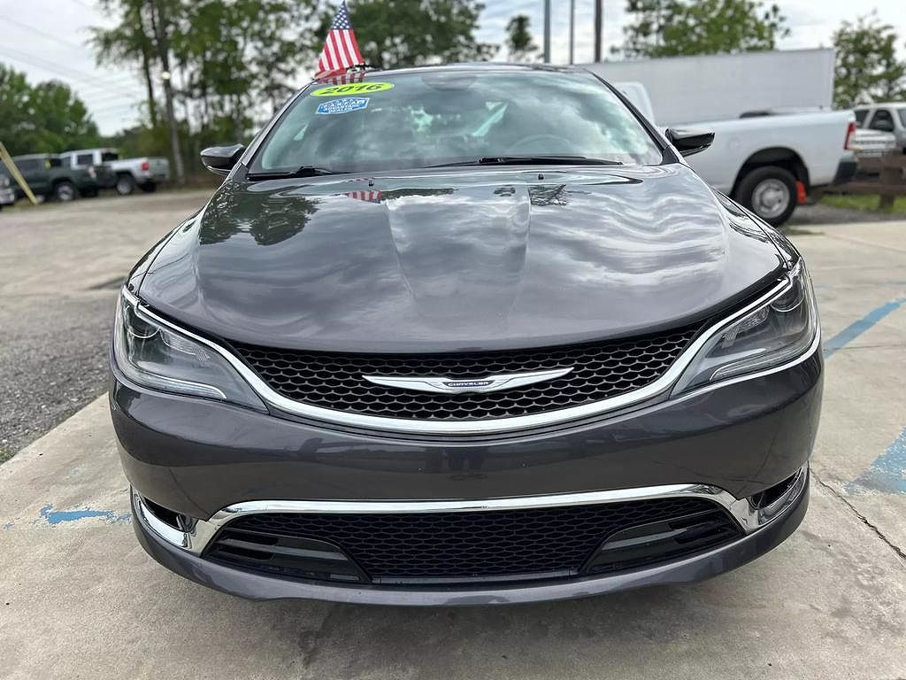 2016 Chrysler 200 C image 4