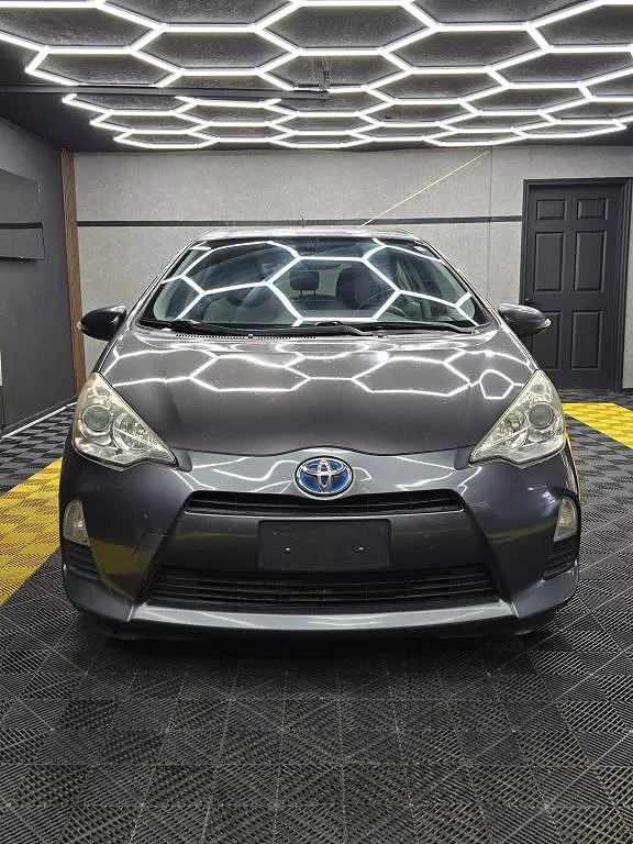 2013 Toyota Prius c