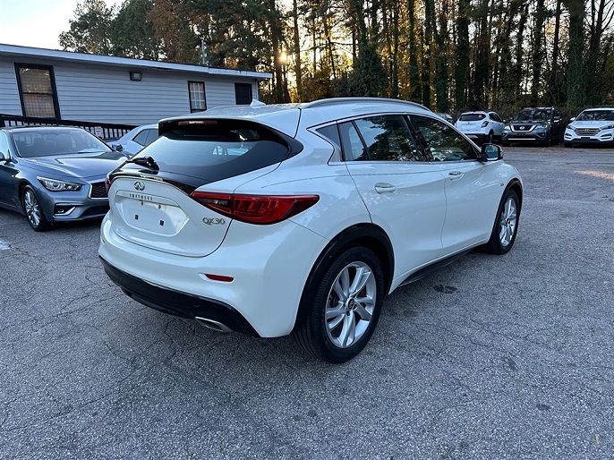 2017 Infiniti QX30