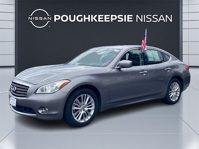 2012 Infiniti M56