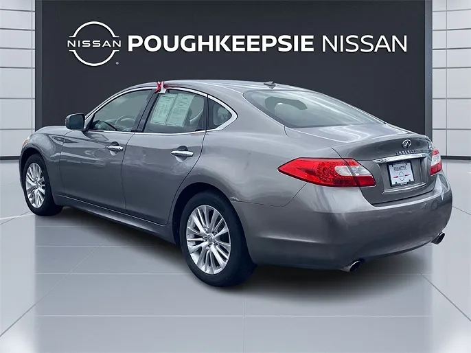 2012 Infiniti M56