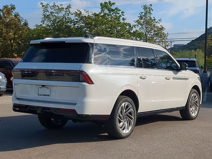 2025 Lincoln Navigator L