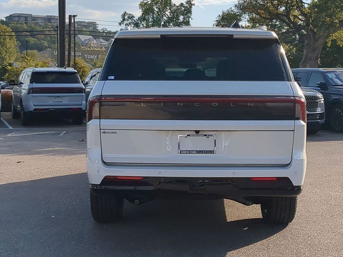 2025 Lincoln Navigator L