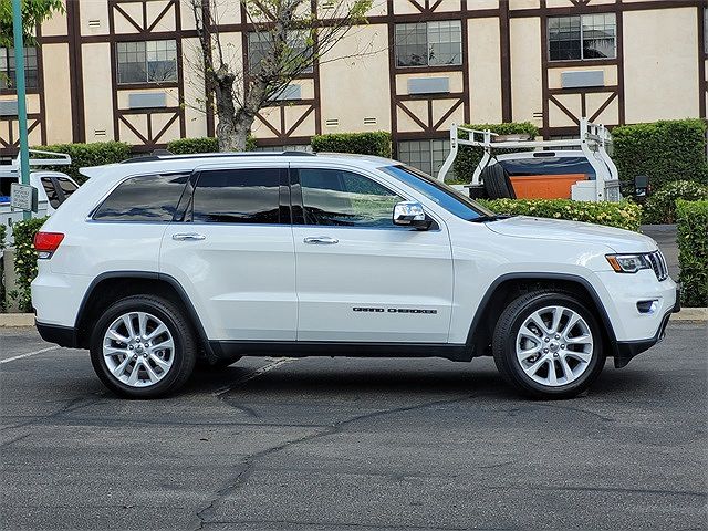 2017 Jeep Grand Cherokee Limited Edition image 4