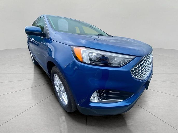 2023 Ford Edge