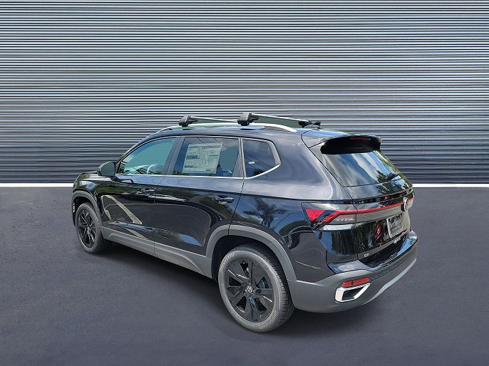 2025 Volkswagen Taos