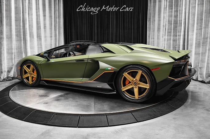2022 Lamborghini Aventador