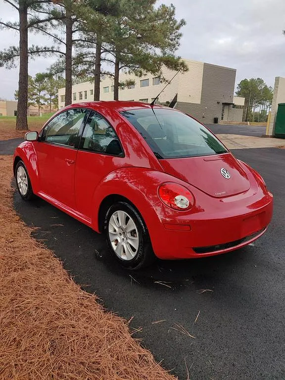 2008 Volkswagen New Beetle S image 5