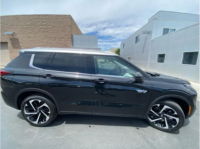 2025 Mitsubishi Outlander