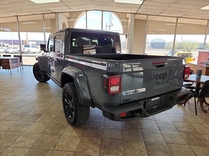 2025 Jeep Gladiator